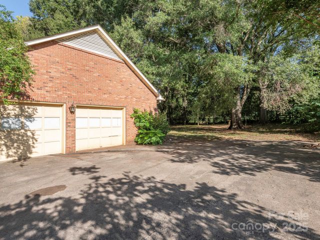 168 Coulwood Drive, Charlotte, NC 28214