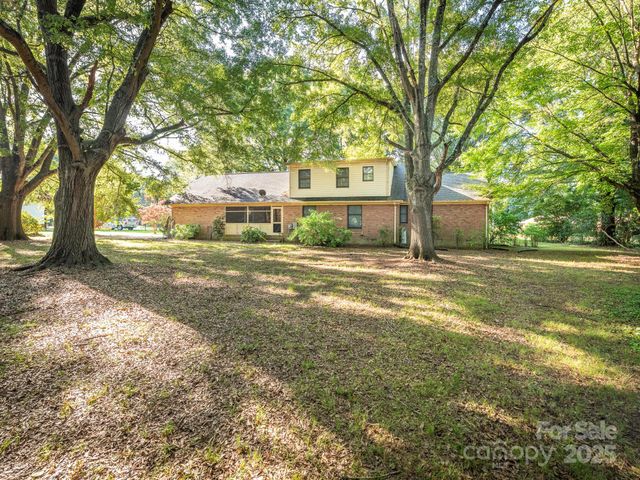 168 Coulwood Drive, Charlotte, NC 28214