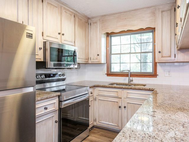 168 Coulwood Drive, Charlotte, NC 28214