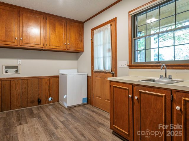 168 Coulwood Drive, Charlotte, NC 28214