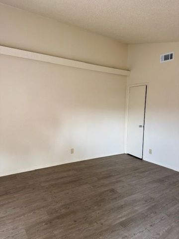 3001-B Parker LN, Austin, TX 78741