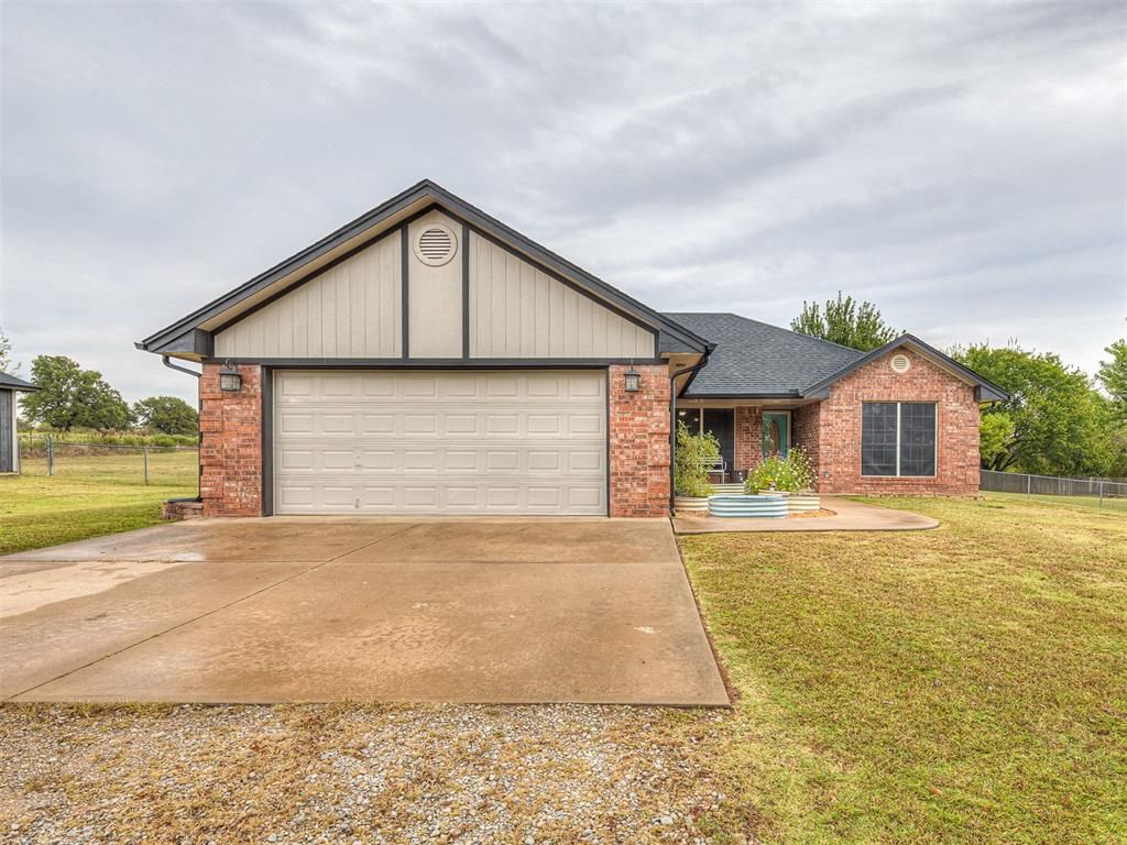 682 Turnstone Lane, Blanchard, OK 73010