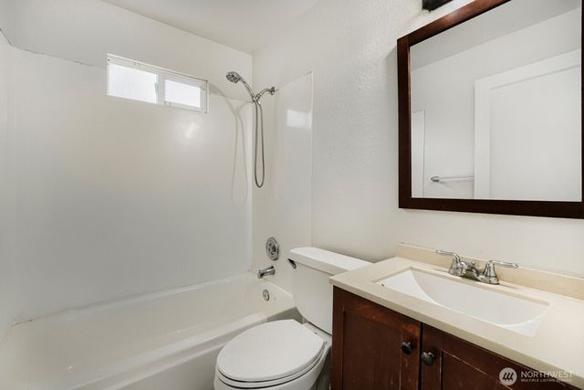 3216 S 72nd Street, Tacoma, WA 98409