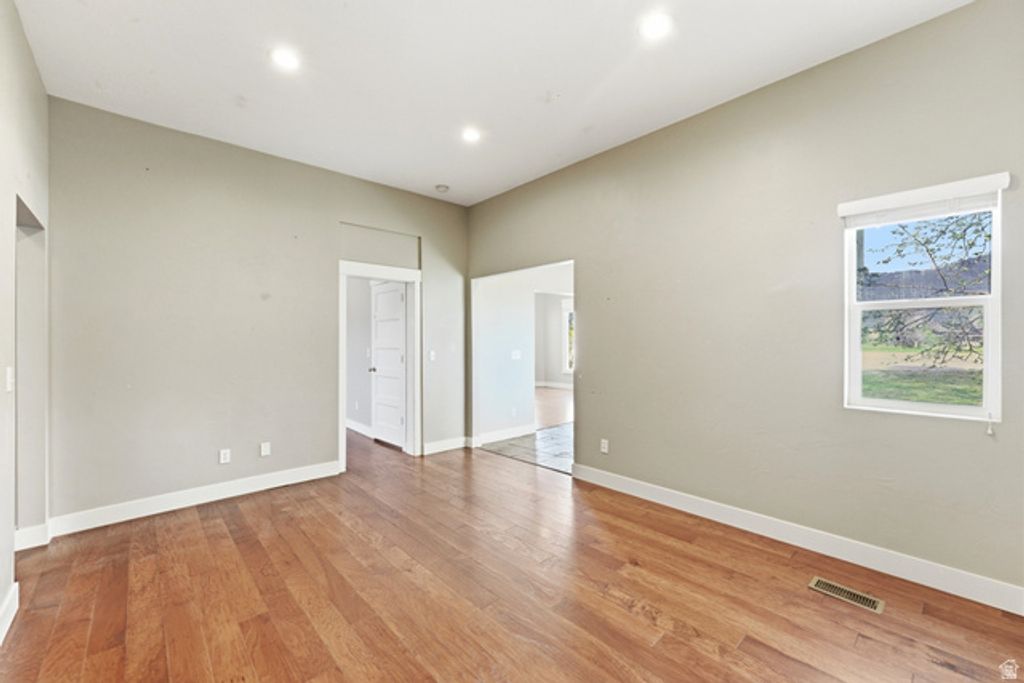 Image 28 of property listing at 2197 N STATE ROAD 32, Marion, UT 84036