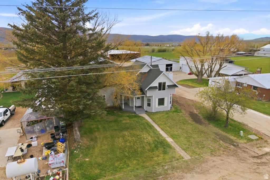 Image 4 of property listing at 2197 N STATE ROAD 32, Marion, UT 84036