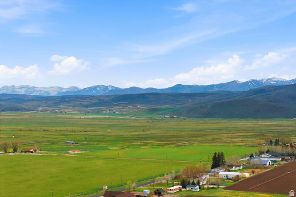 Image 8 of property listing at 2197 N STATE ROAD 32, Marion, UT 84036
