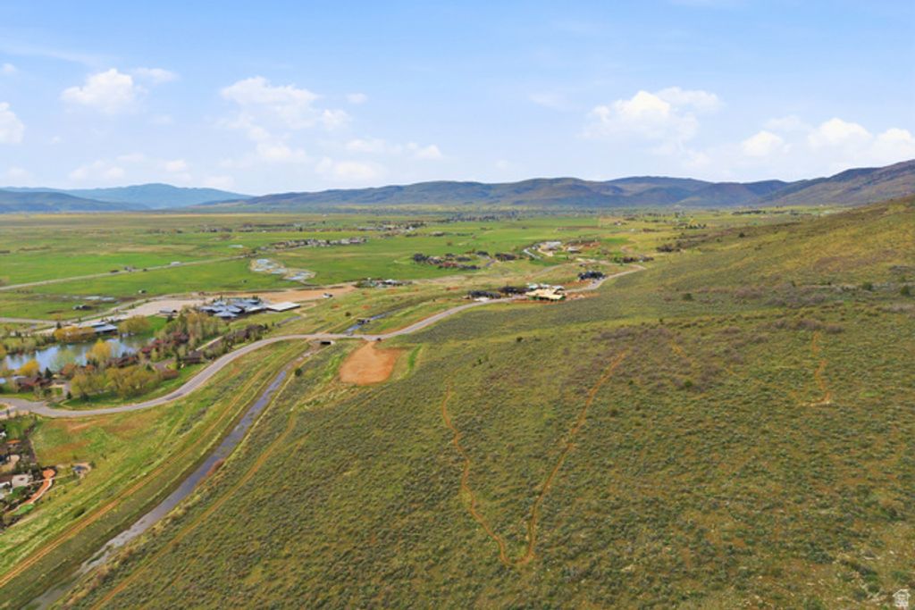 Image 9 of property listing at 2197 N STATE ROAD 32, Marion, UT 84036