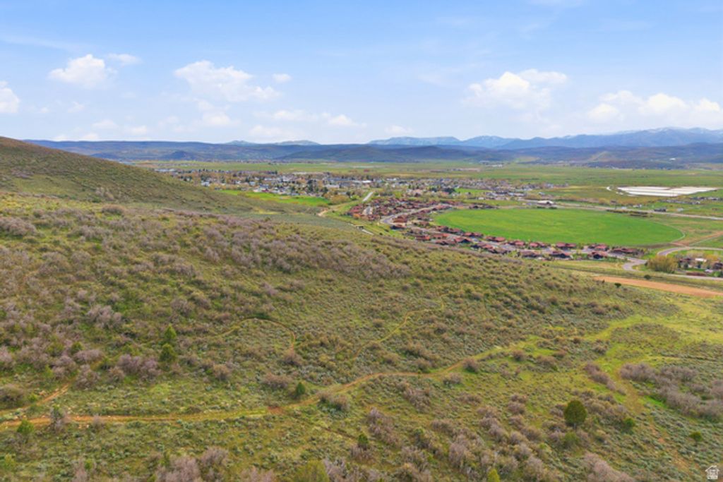 Image 10 of property listing at 2197 N STATE ROAD 32, Marion, UT 84036