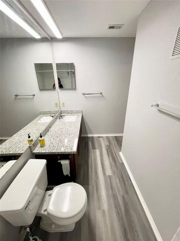 14550 Fonmeadow Drive 806, Houston, TX 77035