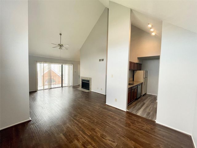 14550 Fonmeadow Drive 806, Houston, TX 77035