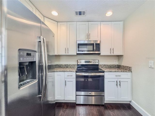2507 CREEKVIEW CIRCLE, Oviedo, FL 32765