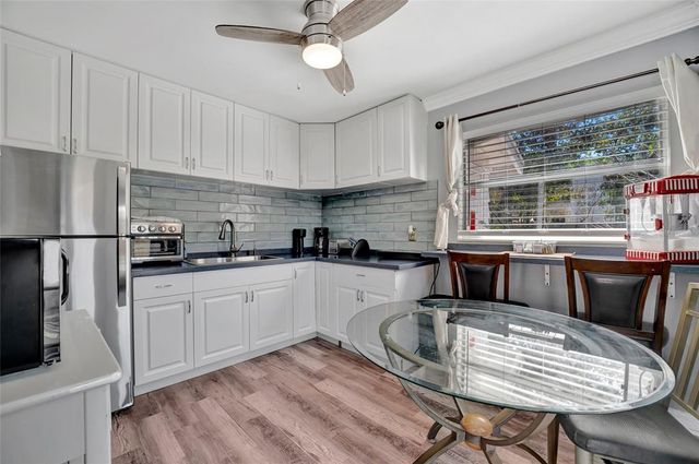 1664 10TH STREET, Sarasota, FL 34236