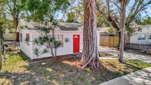1664 10TH STREET, Sarasota, FL 34236