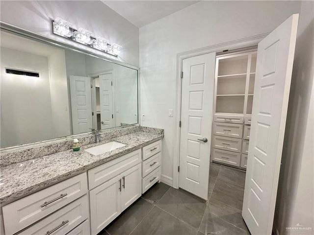 3413 Showboat Drive, Edinburg, TX 78541