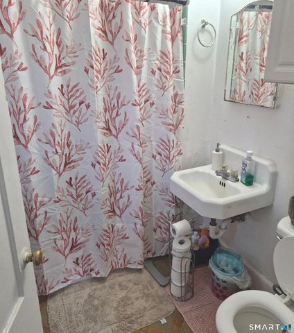 111 Linwood Street, New Britain, CT 06052