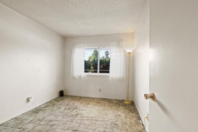 4242 Cortright Way, North Highlands, CA 95660