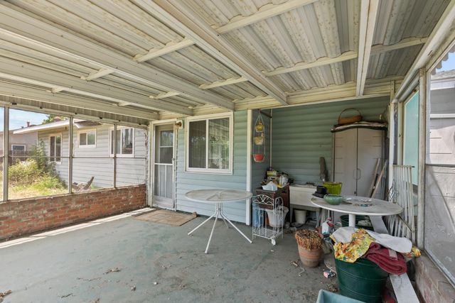 4242 Cortright Way, North Highlands, CA 95660