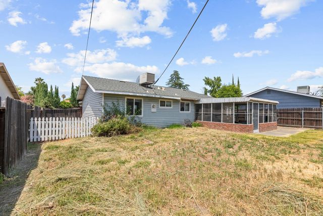 4242 Cortright Way, North Highlands, CA 95660