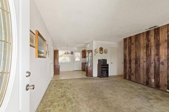 4242 Cortright Way, North Highlands, CA 95660