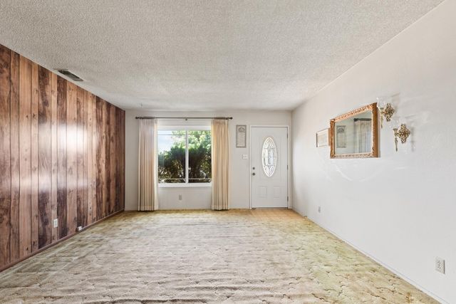 4242 Cortright Way, North Highlands, CA 95660