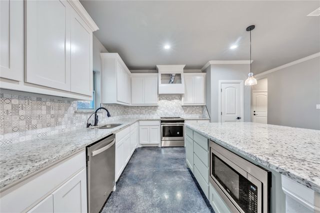 945 Sam Street, Springtown, TX 76082