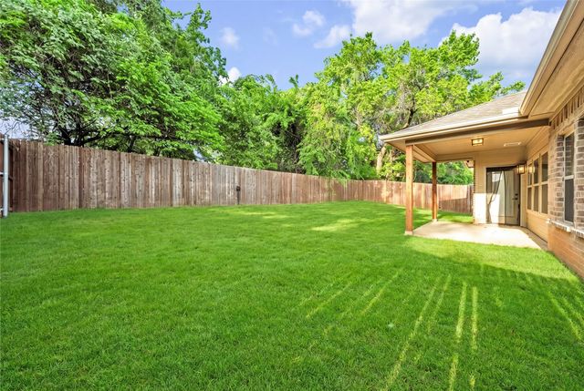 945 Sam Street, Springtown, TX 76082