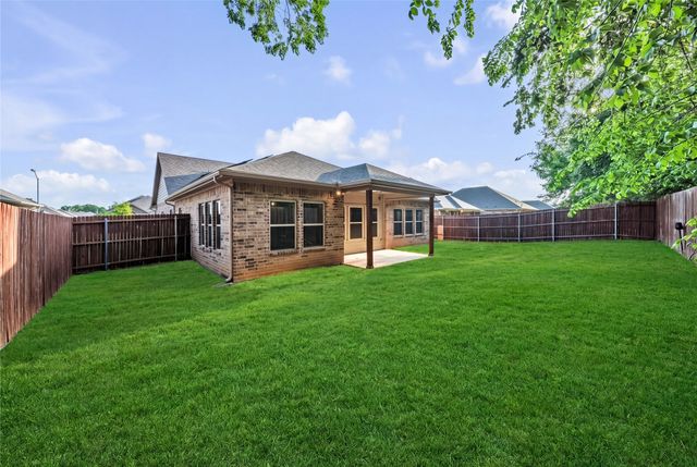 945 Sam Street, Springtown, TX 76082