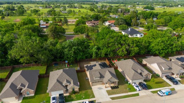 945 Sam Street, Springtown, TX 76082
