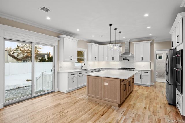 3860 Hudson Avenue, Seaford, NY 11783