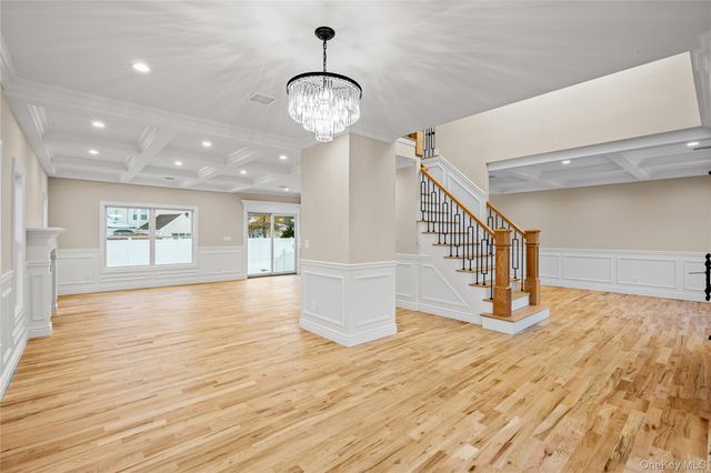 3860 Hudson Avenue, Seaford, NY 11783