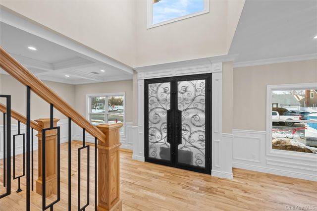 3860 Hudson Avenue, Seaford, NY 11783