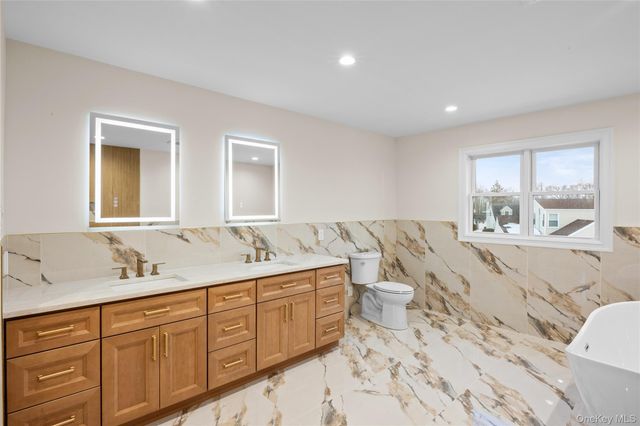 3860 Hudson Avenue, Seaford, NY 11783