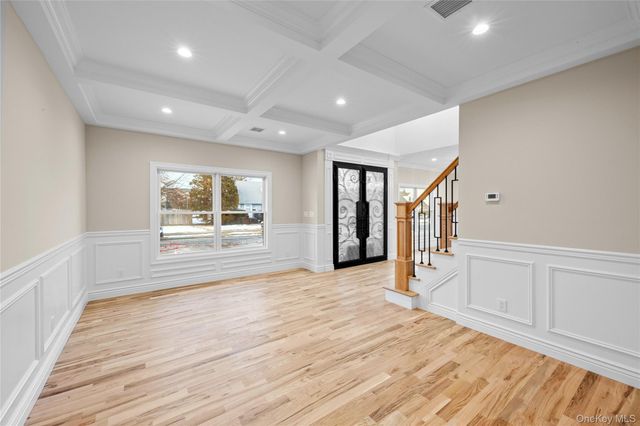 3860 Hudson Avenue, Seaford, NY 11783