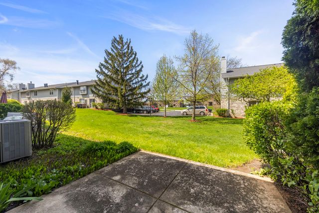 694 N Tamarac Boulevard, Addison, IL 60101