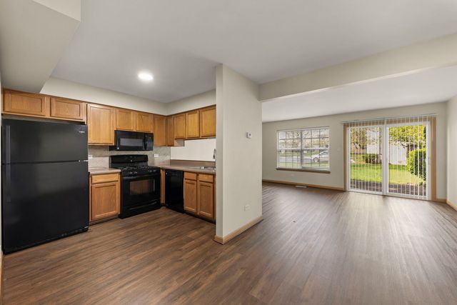 694 N Tamarac Boulevard, Addison, IL 60101