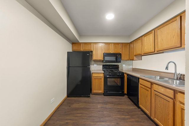 694 N Tamarac Boulevard, Addison, IL 60101