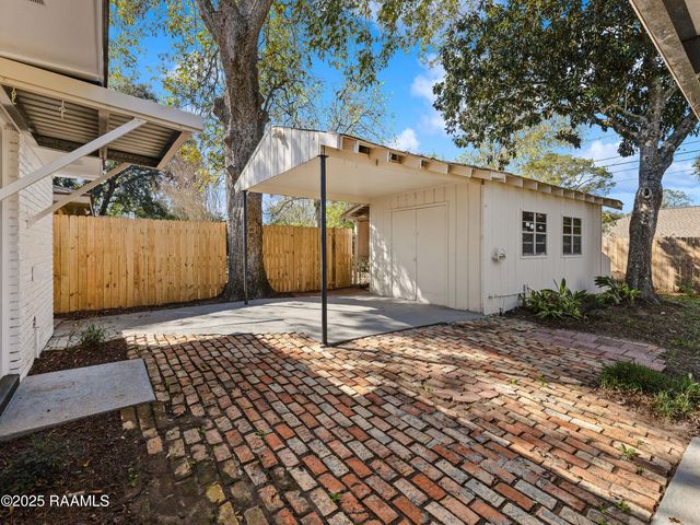 102 Patricia Ann Place, Lafayette, LA 70508