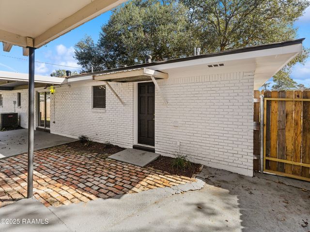 102 Patricia Ann Place, Lafayette, LA 70508