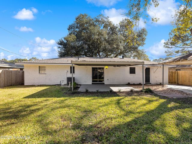 102 Patricia Ann Place, Lafayette, LA 70508