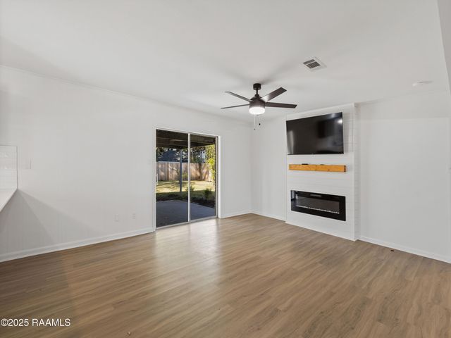 102 Patricia Ann Place, Lafayette, LA 70508