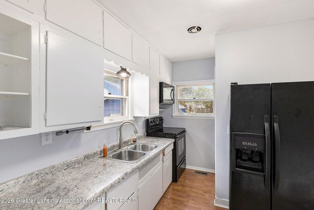 4641 Tolland Avenue, Holt, MI 48842