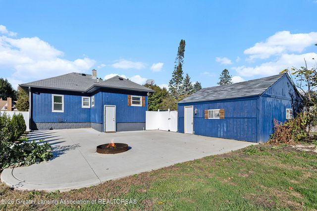 4641 Tolland Avenue, Holt, MI 48842