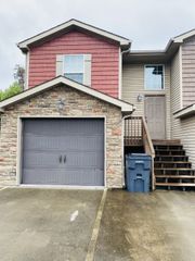1727 Thistlewood Dr Apt A, Clarksville, TN 37042