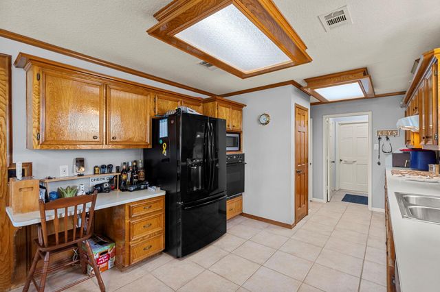3902 18th Street N, Texas City, TX 77590
