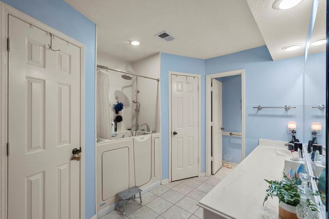 3902 18th Street N, Texas City, TX 77590