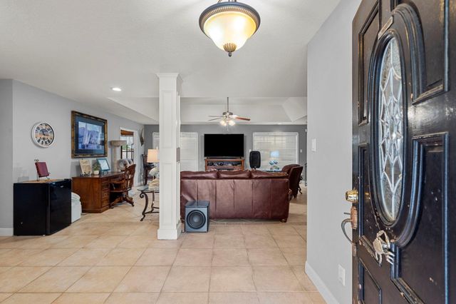 3902 18th Street N, Texas City, TX 77590