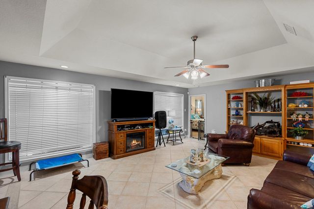 3902 18th Street N, Texas City, TX 77590