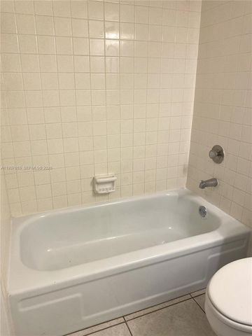 2322 S Cypress Bend Dr 711, Pompano Beach, FL 33069