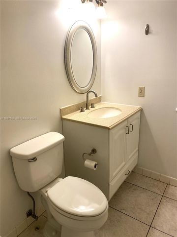 2322 S Cypress Bend Dr 711, Pompano Beach, FL 33069