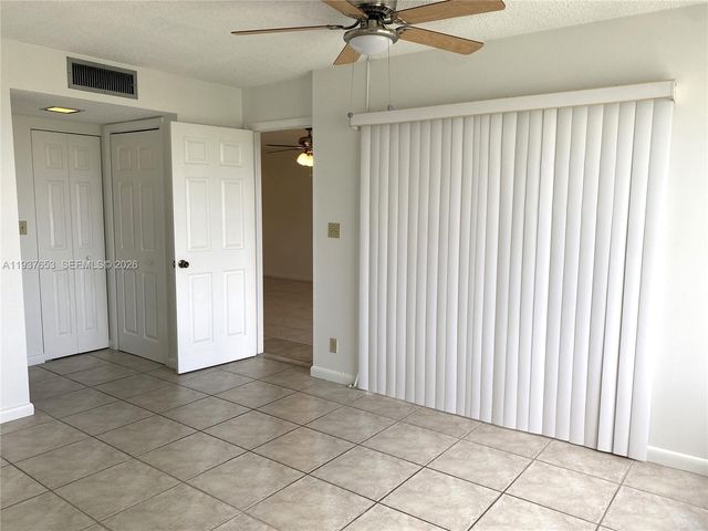 2322 S Cypress Bend Dr 711, Pompano Beach, FL 33069